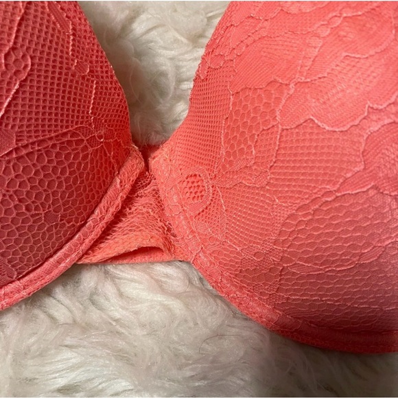 Juicy Couture Coral and Black 38DD padded push-up lace bra. - Picture 4 of 7